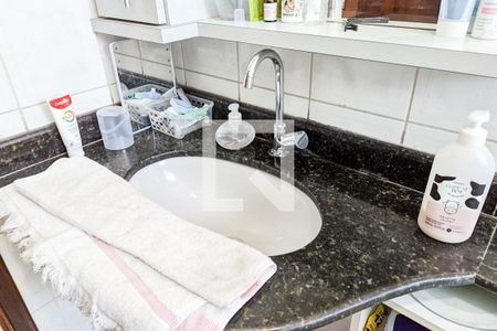 Apartamento à venda com 140m², 2 quartos e 1 vaga Apartamento à venda com 140m², 2 quartos e 1 vagaBanheiro da suíte