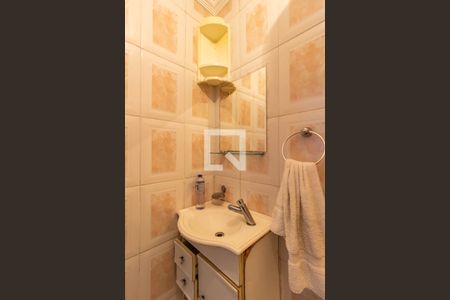 Casa à venda com 330m², 3 quartos e 2 vagas Casa à venda com 330m², 3 quartos e 2 vagasBanheiro da Garagem 1