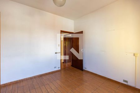 Casa à venda com 330m², 3 quartos e 2 vagas Casa à venda com 330m², 3 quartos e 2 vagasQuarto