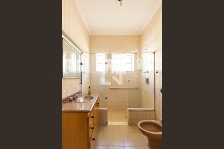 Casa à venda com 330m², 3 quartos e 2 vagas Casa à venda com 330m², 3 quartos e 2 vagasBanheiro