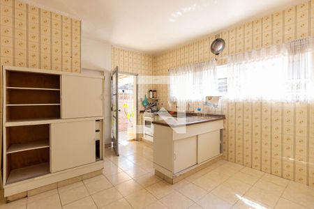 Casa à venda com 330m², 3 quartos e 2 vagas Casa à venda com 330m², 3 quartos e 2 vagasCozinha