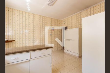 Casa à venda com 330m², 3 quartos e 2 vagas Casa à venda com 330m², 3 quartos e 2 vagasCozinha