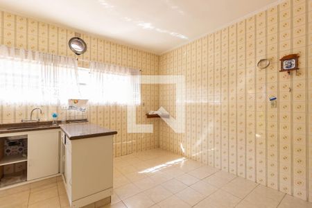 Casa à venda com 330m², 3 quartos e 2 vagas Casa à venda com 330m², 3 quartos e 2 vagasCozinha - Torneira