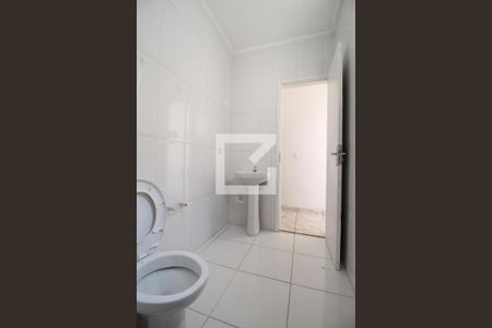 Casa para alugar com 165m², 3 quartos e 2 vagasBanheiro