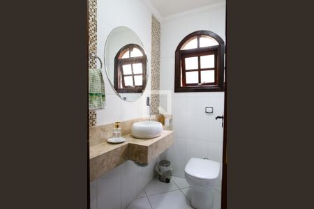 Banheiro Social de casa à venda com 4 quartos, 230m² em Parque Oratório, Santo André