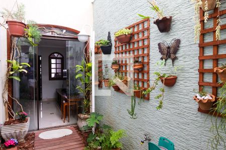 Jardim interno de casa à venda com 4 quartos, 230m² em Parque Oratório, Santo André