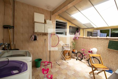 Casa à venda com 310m², 3 quartos e 5 vagas Casa à venda com 310m², 3 quartos e 5 vagasÁrea de Serviço