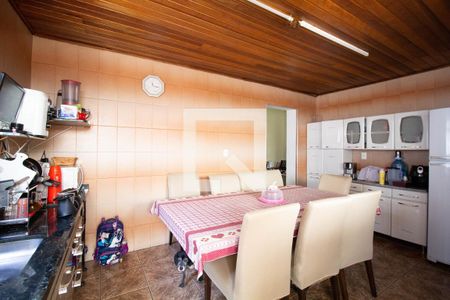 Casa à venda com 310m², 3 quartos e 5 vagas Casa à venda com 310m², 3 quartos e 5 vagasCozinha 2