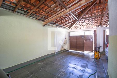 Casa à venda com 310m², 3 quartos e 5 vagas Casa à venda com 310m², 3 quartos e 5 vagasGaragem