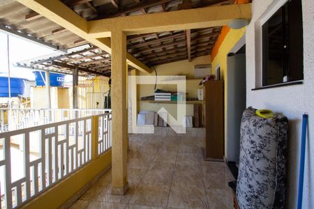 Casa à venda com 310m², 3 quartos e 5 vagas Casa à venda com 310m², 3 quartos e 5 vagasVaranda