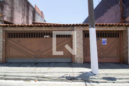 Casa à venda com 310m², 3 quartos e 5 vagas Casa à venda com 310m², 3 quartos e 5 vagasFachada