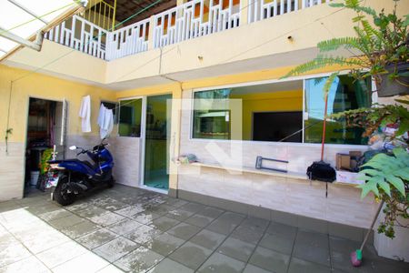 Casa à venda com 310m², 3 quartos e 5 vagas Casa à venda com 310m², 3 quartos e 5 vagasÁrea Externa