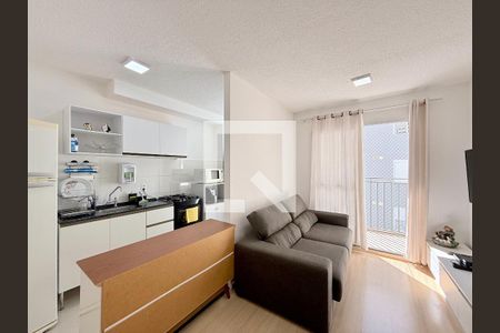 Sala de apartamento para alugar com 2 quartos, 49m² em Santo Amaro, São Paulo