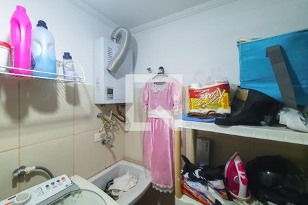 Casa à venda com 190m², 2 quartos e 2 vagas Casa à venda com 190m², 2 quartos e 2 vagasLavanderia