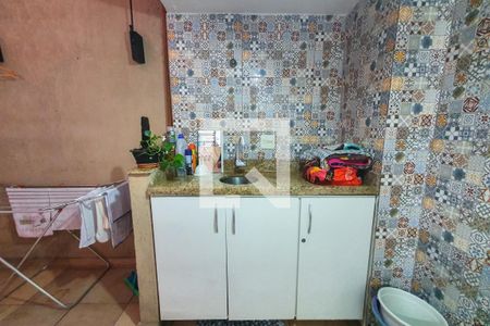 Casa à venda com 190m², 2 quartos e 2 vagas Casa à venda com 190m², 2 quartos e 2 vagasLavanderia