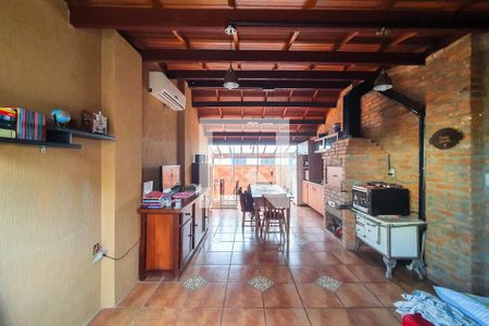 Casa à venda com 190m², 2 quartos e 2 vagas Casa à venda com 190m², 2 quartos e 2 vagasTerraço / Churrasqueira