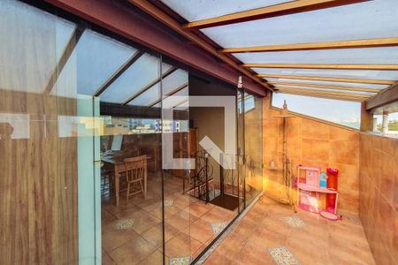 Casa à venda com 190m², 2 quartos e 2 vagas Casa à venda com 190m², 2 quartos e 2 vagasTerraço / Churrasqueira