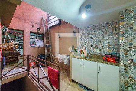 Casa à venda com 190m², 2 quartos e 2 vagas Casa à venda com 190m², 2 quartos e 2 vagasLavanderia