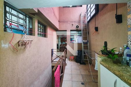 Casa à venda com 190m², 2 quartos e 2 vagas Casa à venda com 190m², 2 quartos e 2 vagasLavanderia