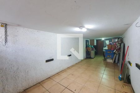Casa à venda com 190m², 2 quartos e 2 vagas Casa à venda com 190m², 2 quartos e 2 vagasGaragem