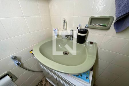 Casa à venda com 190m², 2 quartos e 2 vagasbanheiro do escritório