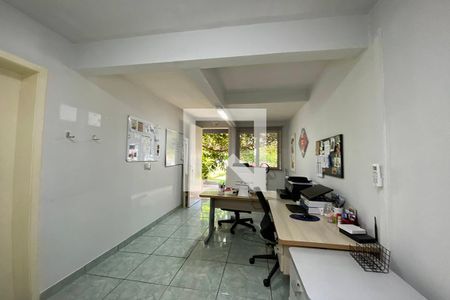 Casa à venda com 190m², 2 quartos e 2 vagasEscritório