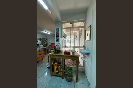 Casa à venda com 190m², 2 quartos e 2 vagasEdícula