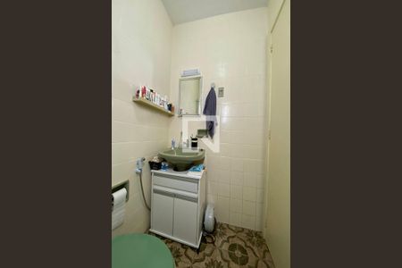 Casa à venda com 190m², 2 quartos e 2 vagasbanheiro do escritório