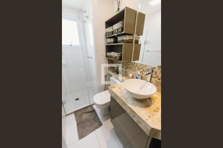 Apartamento para alugar com 74m², 2 quartos e 2 vagas Apartamento para alugar com 74m², 2 quartos e 2 vagasBanheiro da Suíte 1