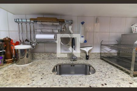 Apartamento para alugar com 99m², 2 quartos e 2 vagasCozinha - Torneira