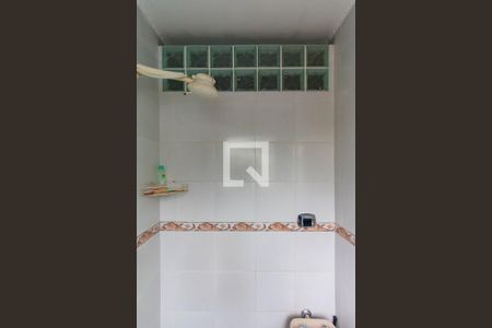 Casa à venda com 240m², 4 quartos e 4 vagasBanheiro da Suíte 2