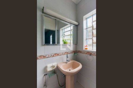 Casa à venda com 240m², 4 quartos e 4 vagasBanheiro da Suíte 2