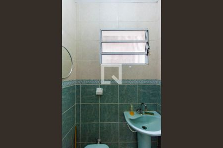 Casa à venda com 240m², 4 quartos e 4 vagasBanheiro 6