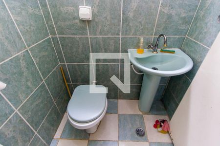 Casa à venda com 240m², 4 quartos e 4 vagasBanheiro 6