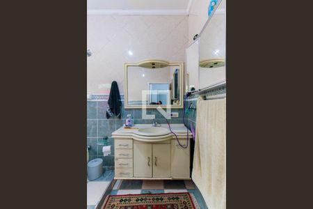 Casa à venda com 240m², 4 quartos e 4 vagasBanheiro da Suíte 1