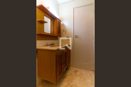 Apartamento à venda com 123m², 3 quartos e 1 vaga Apartamento à venda com 123m², 3 quartos e 1 vagaBanheiro Social