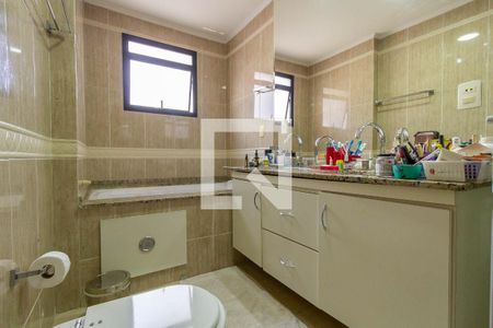 Apartamento à venda com 132m², 3 quartos e 3 vagasBanheiro Suíte 1