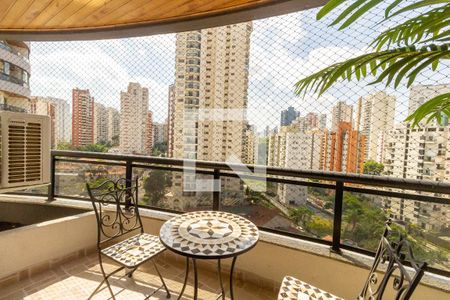 Varanda  de apartamento à venda com 3 quartos, 132m² em Vila Mariana, São Paulo