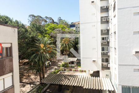 Vista Sala/Quarto de kitnet/studio à venda com 1 quarto, 53m² em Jardim Botânico, Porto Alegre