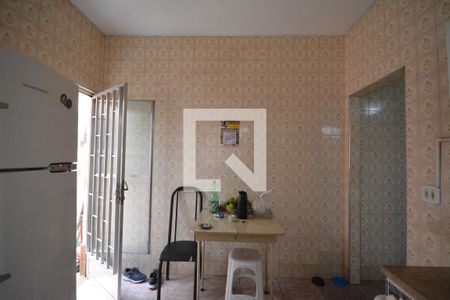 Casa à venda com 300m², 4 quartos e 6 vagasCozinha
