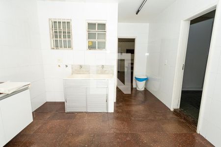 Casa para alugar com 400m², 5 quartos e 8 vagasÁrea de serviço