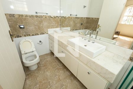 Casa para alugar com 400m², 5 quartos e 8 vagasBanheiro suíte 2