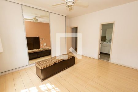 Casa para alugar com 400m², 5 quartos e 8 vagasQuarto 2 / suíte