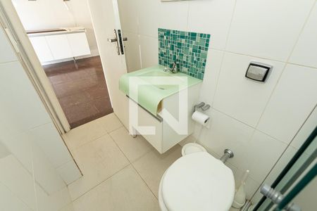 Casa para alugar com 400m², 5 quartos e 8 vagasBanheiro de serviço