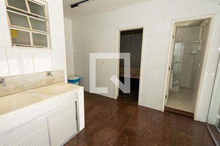 Casa para alugar com 400m², 5 quartos e 8 vagasÁrea de serviço