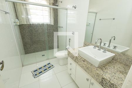 Casa para alugar com 400m², 5 quartos e 8 vagasBanheiro / suíte