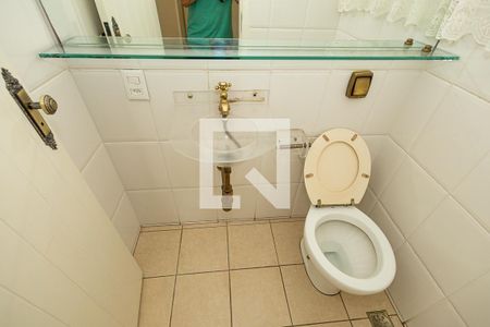 Casa para alugar com 400m², 5 quartos e 8 vagasBanheiro do escritório