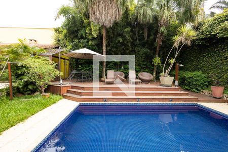 Casa para alugar com 400m², 5 quartos e 8 vagasJardim / piscina