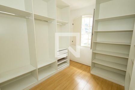 Casa para alugar com 400m², 5 quartos e 8 vagasRouparia / 2ª anda