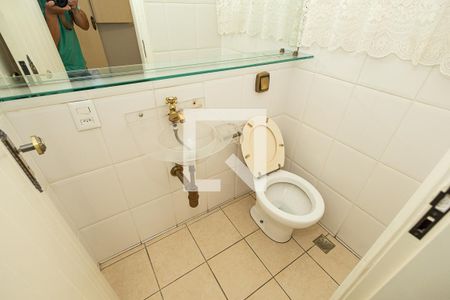 Casa para alugar com 400m², 5 quartos e 8 vagasBanheiro do escritório